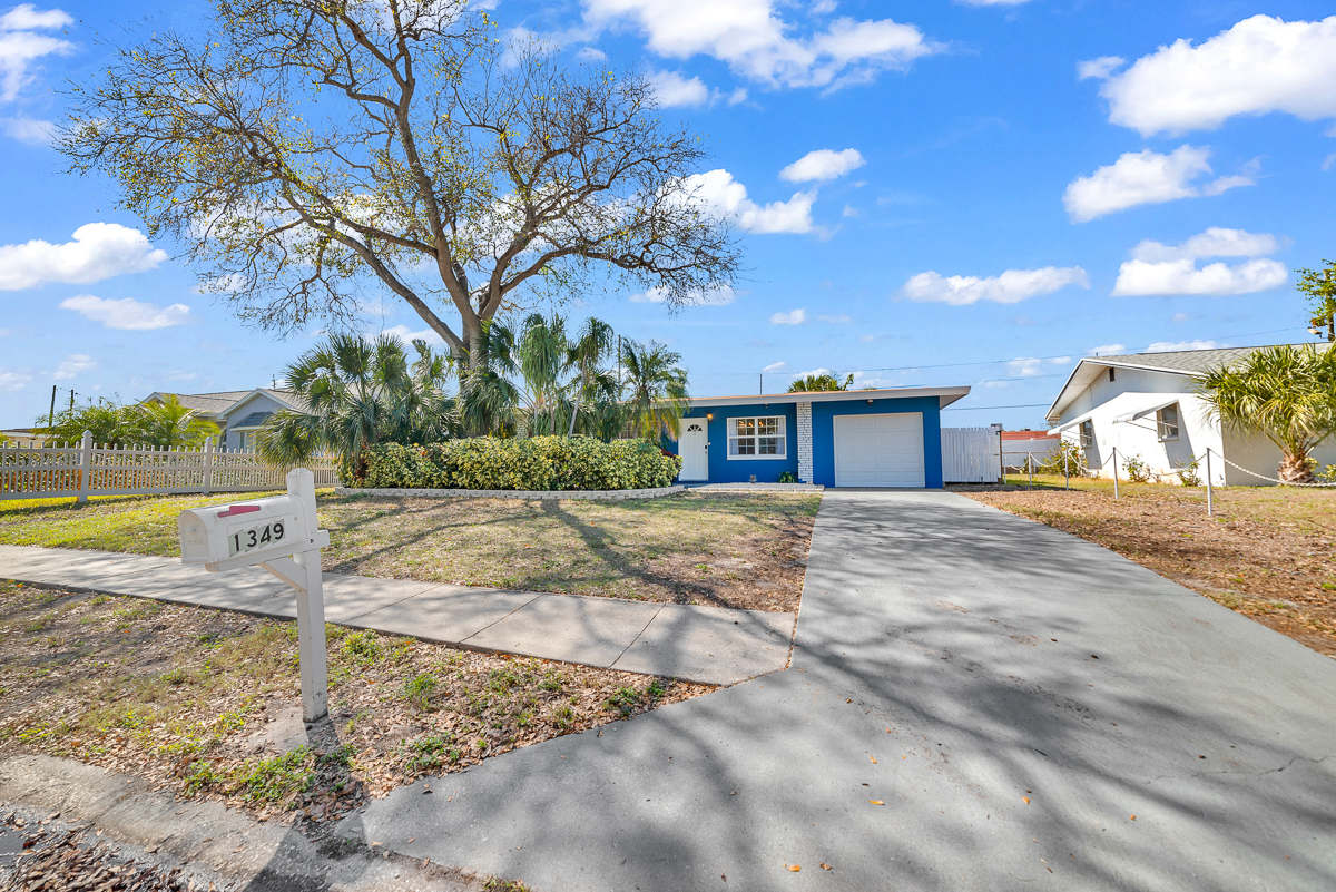 Largo, FL - Regina Drive AirBNB